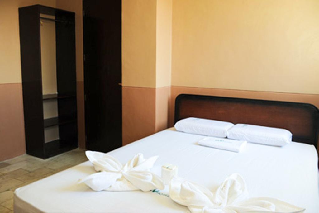 Gv Hotel - Camiguin Mambajao Quarto foto