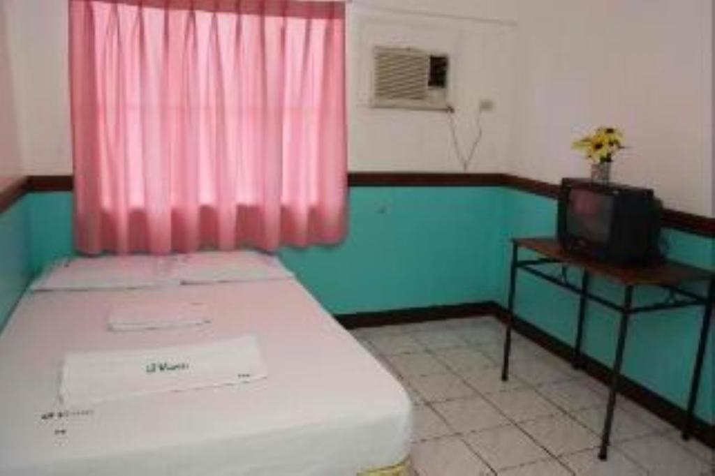 Gv Hotel - Camiguin Mambajao Quarto foto